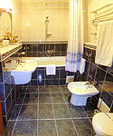 Krivoy Rog Hotel bathroom